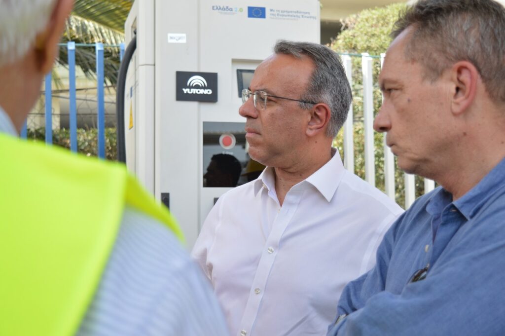 Σταϊκούρας: Σύντομα στη Θεσσαλονίκη και τα 110 ηλεκτρικά λεωφορεία
