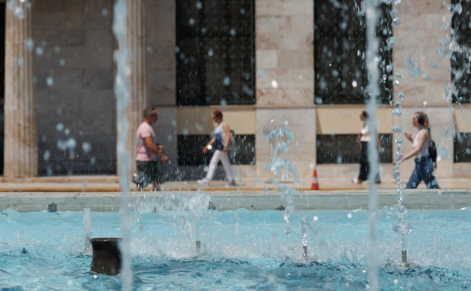 Θερμοπληξία: Πότε κινδυνεύετε, τα σημεία SOS