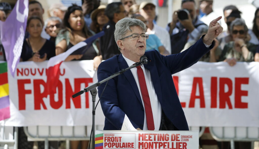 Γαλλία: Ο Μελανσόν διεκδικεί ρόλο-κλειδί απέναντι στην ακροδεξιά