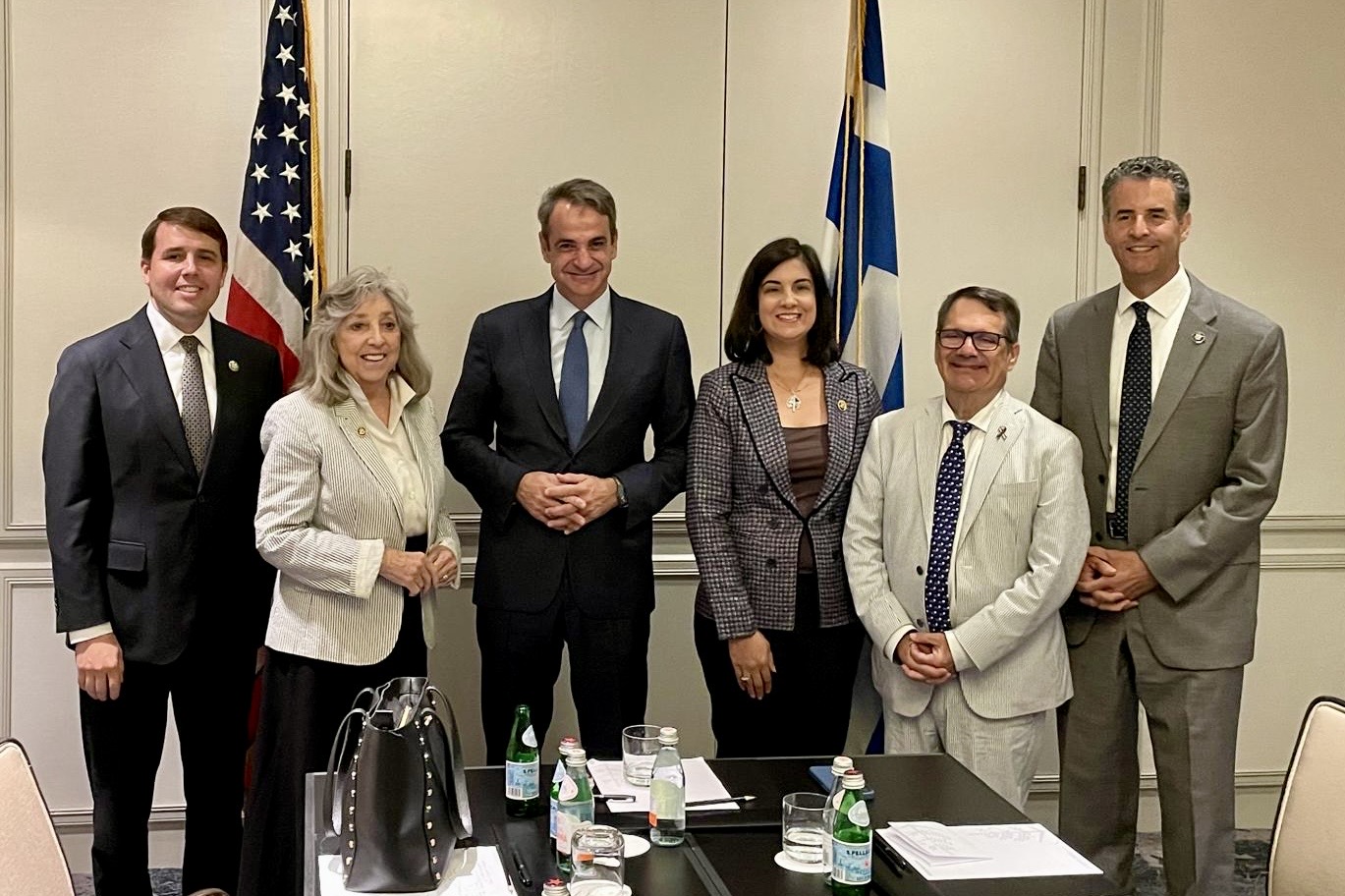 Μητσοτάκης: Συνάντηση με Ελληνοαμερικανούς βουλευτές