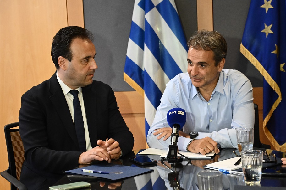 Κυριάκος Μητσοτάκης και Δημήτρης Παπαστεργίου ©Eurokinissi