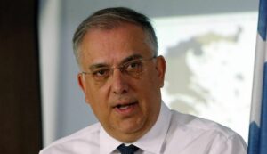 Ο Θεοδωρικάκος προειδοποιεί για την τιμή του πετρελαίου