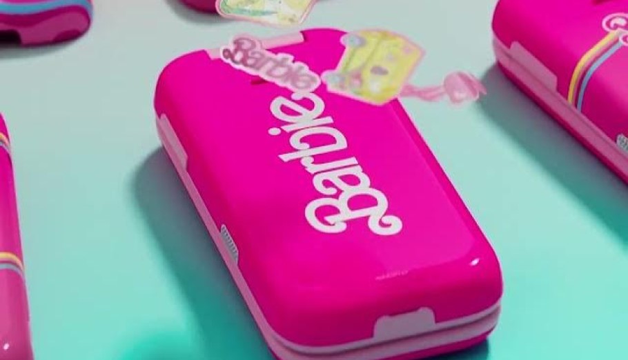 H HMD λανσάρει το κινητό της Barbie με ρετρό διάθεση