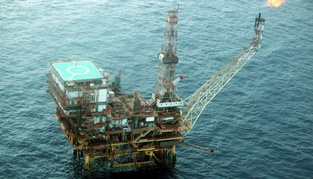 Λιβύη: Μειώνει την παραγωγή σε πετρελαϊκό κοίτασμα