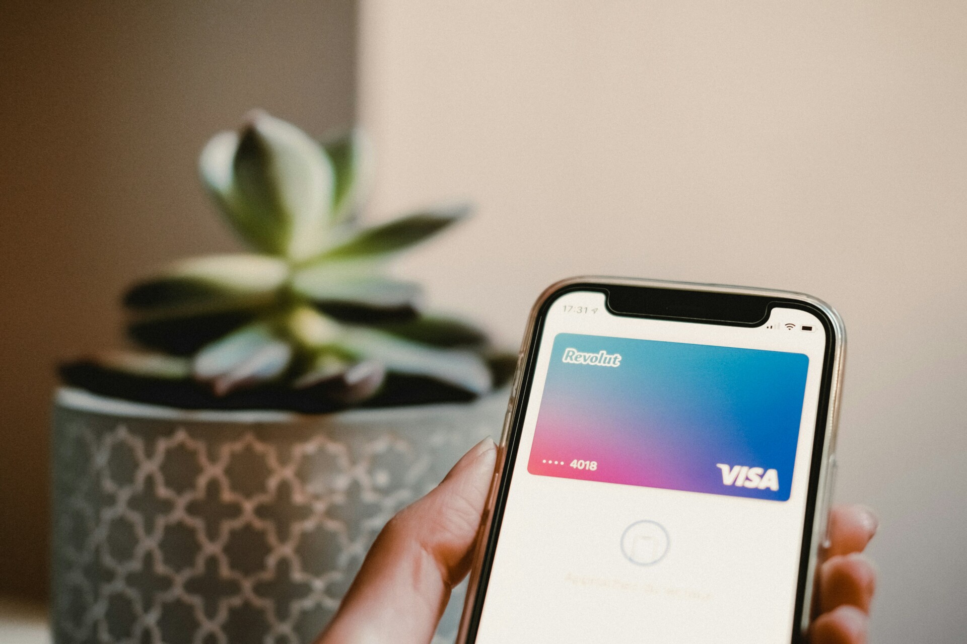 Revolut: Aποτιμάται σε 45 δισ. σε δευτερογενή πώληση μετοχών