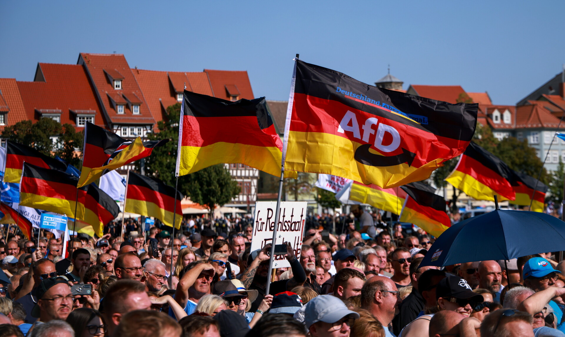 Συγκέντρωση του ακροδεξιού AfD στη Γερμανία © EPA/CLEMENS BILAN