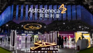 Roche και AstraZeneca φτιάχνουν νέα εργοστάσια στην Κίνα