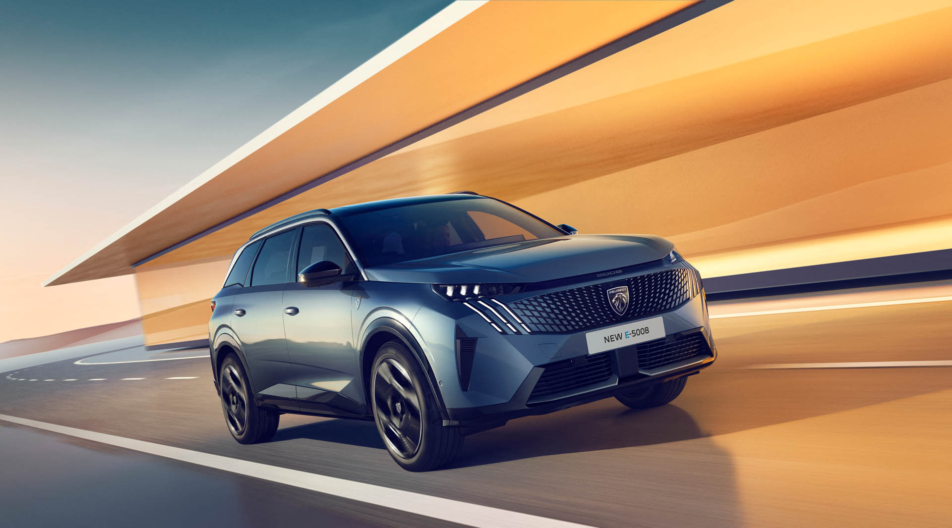 Τα Peugeot E-3008 και E-5008 αναβαθμίζονται με μπαταρία 98 kWh