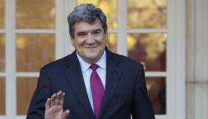 Εσκριβά (ΕΚΤ): Το απροσδόκητα ισχυρό ευρώ επιβαρύνει τον πληθωρισμό