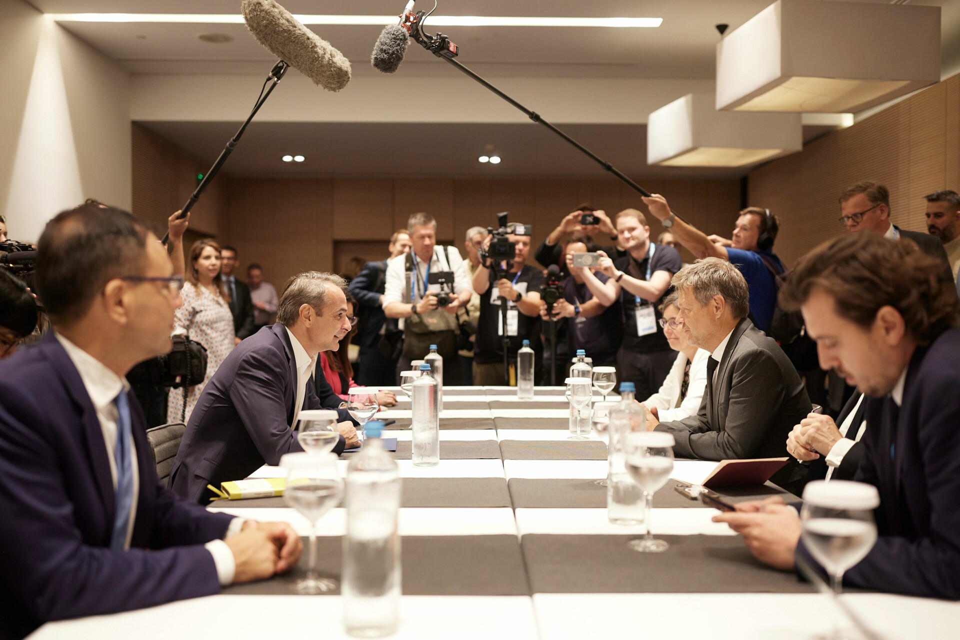 ΔΕΘ: Συγχαρητήρια Χάμπεκ σε Μητσοτάκη για την οικονομία