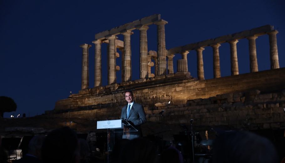Μητσοτάκης: Ο νέος φωτισμός αναβαθμίζει το ιερό στο Σούνιο