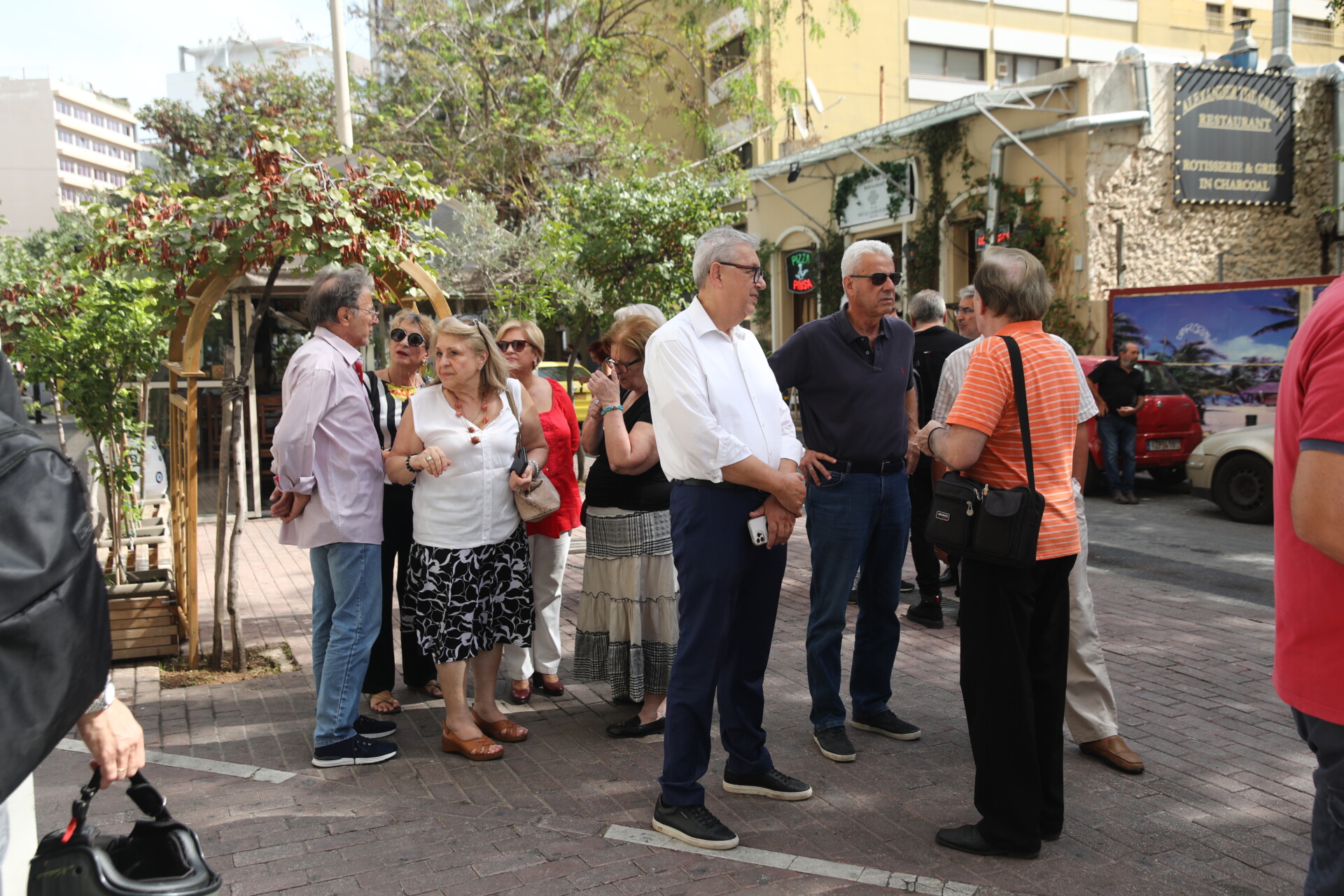 ΣΥΡΙΖΑ: Ένταση έξω από την αίθουσα της Κεντρικής Επιτροπής