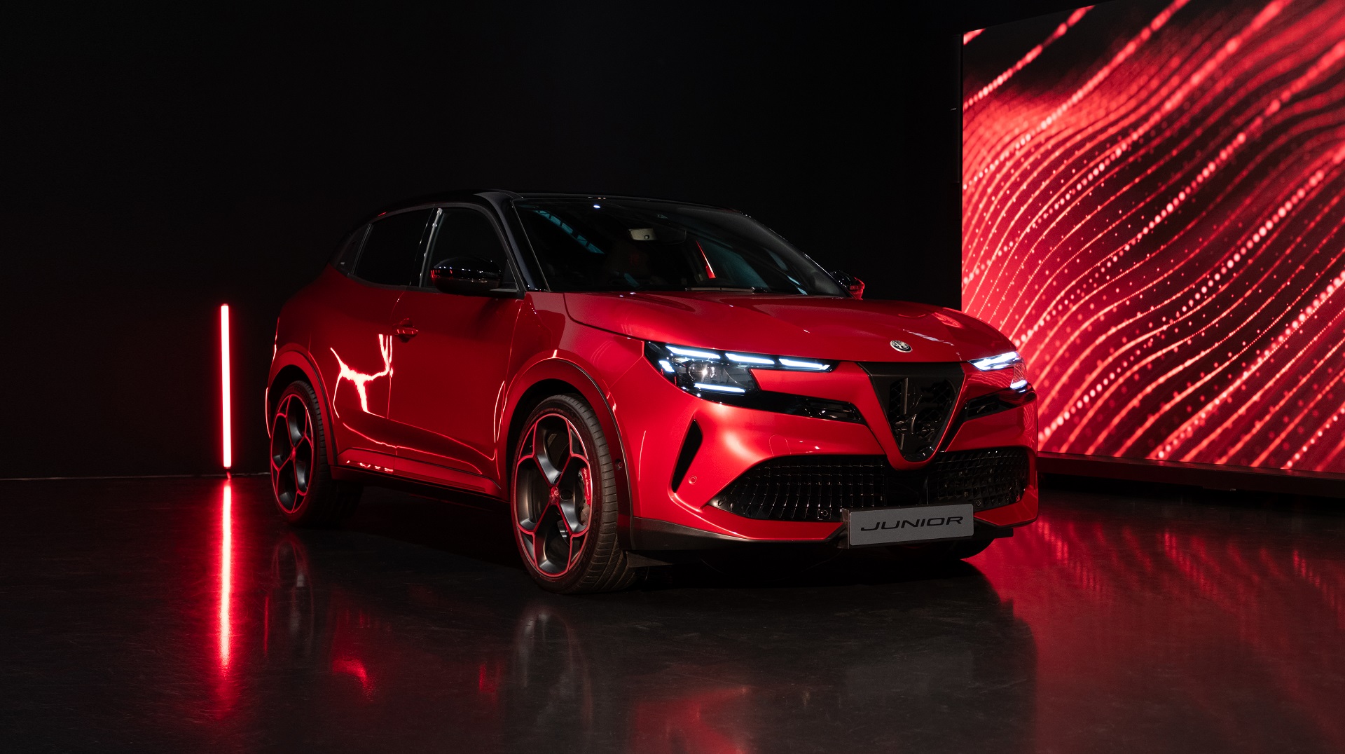 H Alfa Romeo Junior κάνει πρεμιέρα στην Auto Athina 2024