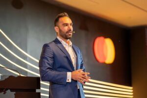 Το σχέδιο της Mastercard για αναλήψεις μετρητών μέσω POS