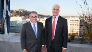 Η Unicredit αύξησε την άμεση συμμετοχή και τα δικαιώματα ψήφου στην Alpha Bank στο 29,8%