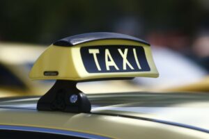 Κυβερνητική πρόταση για φθηνότερα ταξί το Σαββατοκύριακο