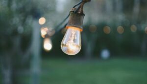 Οριστικοποιούνται τα μέτρα για μειωμένο κόστος στο βιομηχανικό ρεύμα