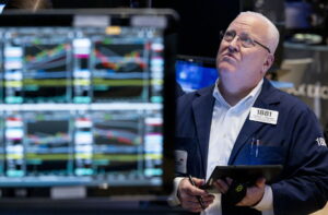 Ράλι στη Wall Street και ολοταχώς για καλύτερη ημερήσια επίδοση για Dow από τις αρχές Αυγούστου