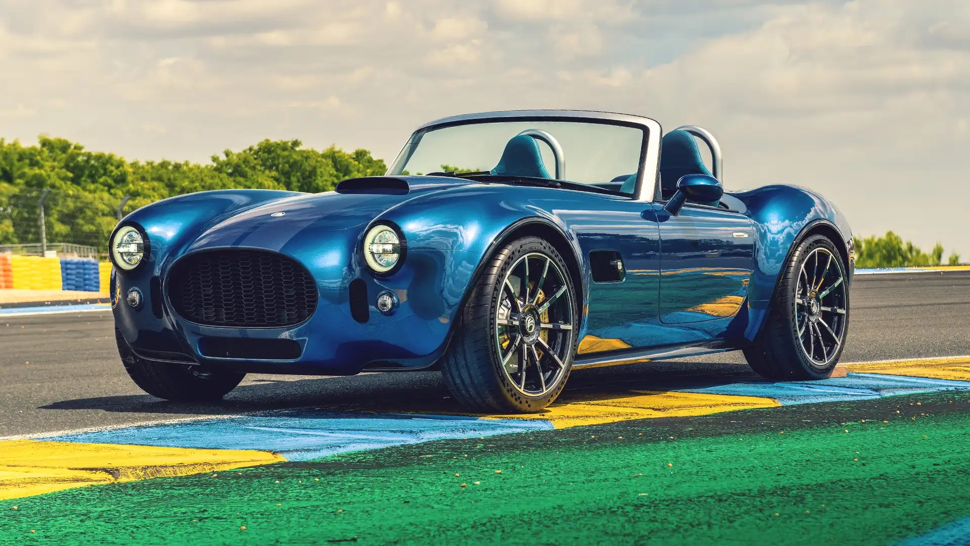 To AC Cobra GT θα αποκτήσει νέο 2λιτρο κινητήρα με 400 ίππους