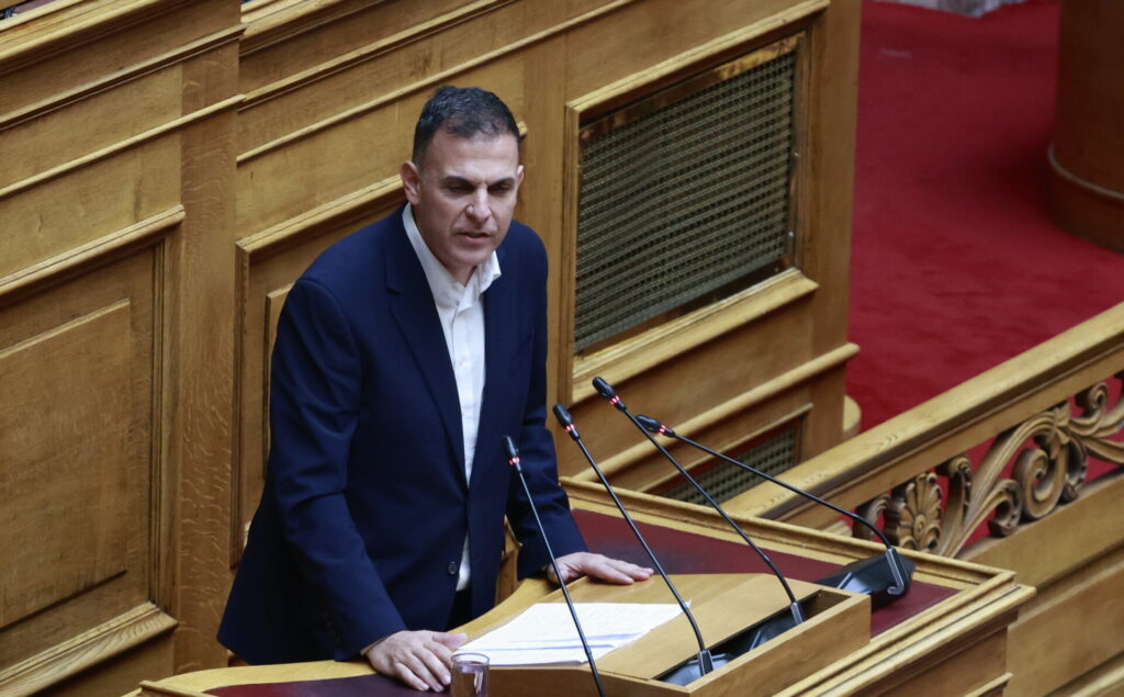Καραμέρος: Να σταματήσει ο ΟΣΕ να κρύβει βίντεο από τα Τέμπη