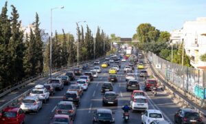 Τέλη κυκλοφορίας με τον μήνα: Τι πρέπει να προσέξουν οι οδηγοί