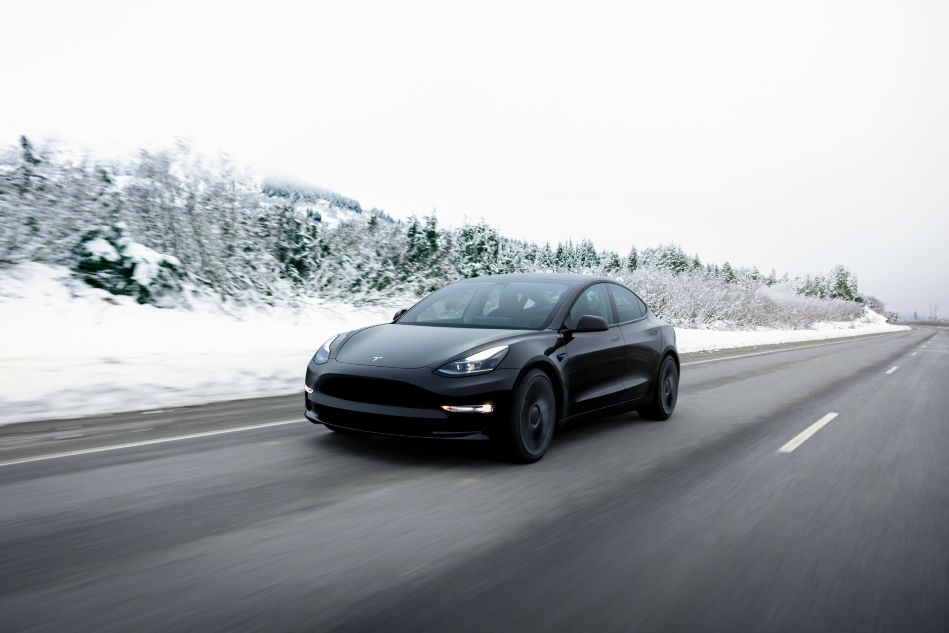 Tesla: Έρευνα για σύστημα απομακρυσμένου ελέγχου σε 2,6 εκατ. οχήματα