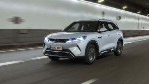 Πίστωση χρόνου από την Κομισιόν για τα αμιγώς ηλεκτροκίνητα αυτοκίνητα