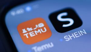 Shein: Ρίχνει τις τιμές, κάλεσμα στους καταναλωτές που έφυγαν λόγω δασμών