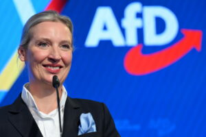 Aκροδεξιά καταιγίδα: “Έξοδος της Γερμανίας από το ευρώ” μέσω AfD, κλείσιμο των συνόρων και ρήξη με την EE