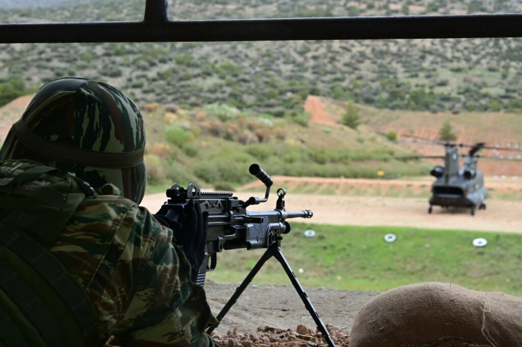 Ένστολοι: Αυξήσεις έως 20% σε τρεις φάσεις, το νέο μισθολόγιο
