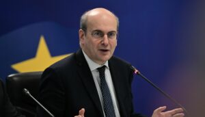 Χατζηδάκης: Νέες μειώσεις των φόρων τον Σεπτέμβριο
