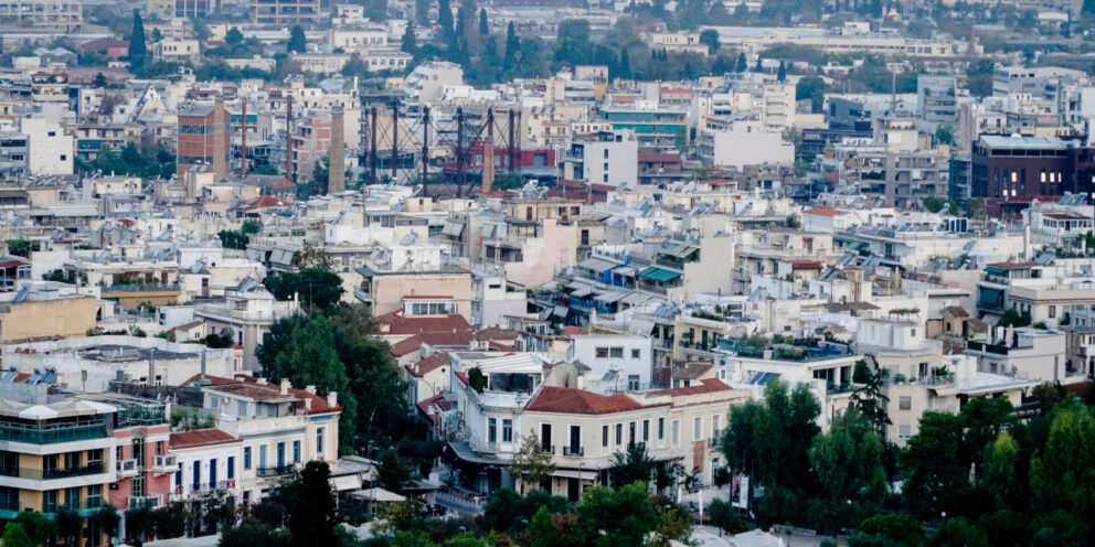 Τι αλλάζει με τον νέο φόρο ακινήτων στους Δήμους