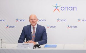Axia για ΟΠΑΠ: Βλέπει έσοδα ρεκόρ για το online καζίνο, στα 85,8 εκατ.