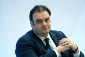 Πιερρακάκης: Μείωση της παραοικονομίας στο μισό, παράθυρο για χαμηλότερο φόρο στα ενοίκια