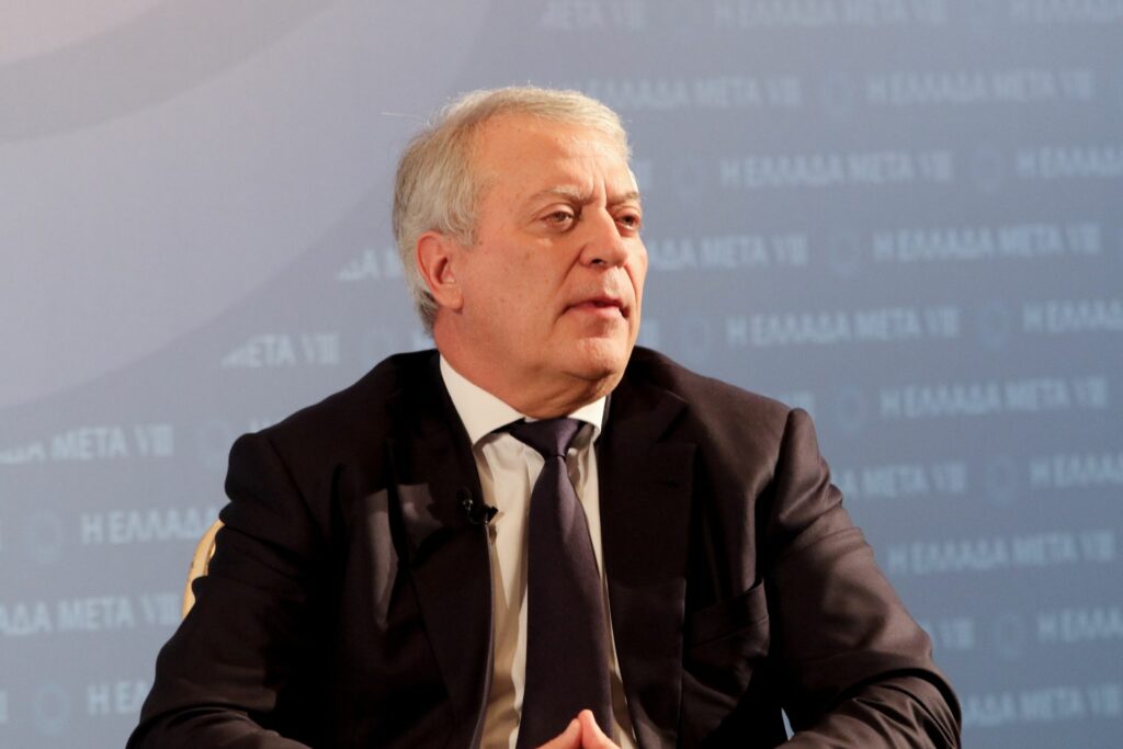 Η νέα θυγατρική του Απόστολου Ταμβακάκη, το φιλέτο της Cosmos Sport στη Γλυφάδα, ο μονόδρομος με την ενίσχυση της προσφοράς στα ακίνητα και τα deals στις startups