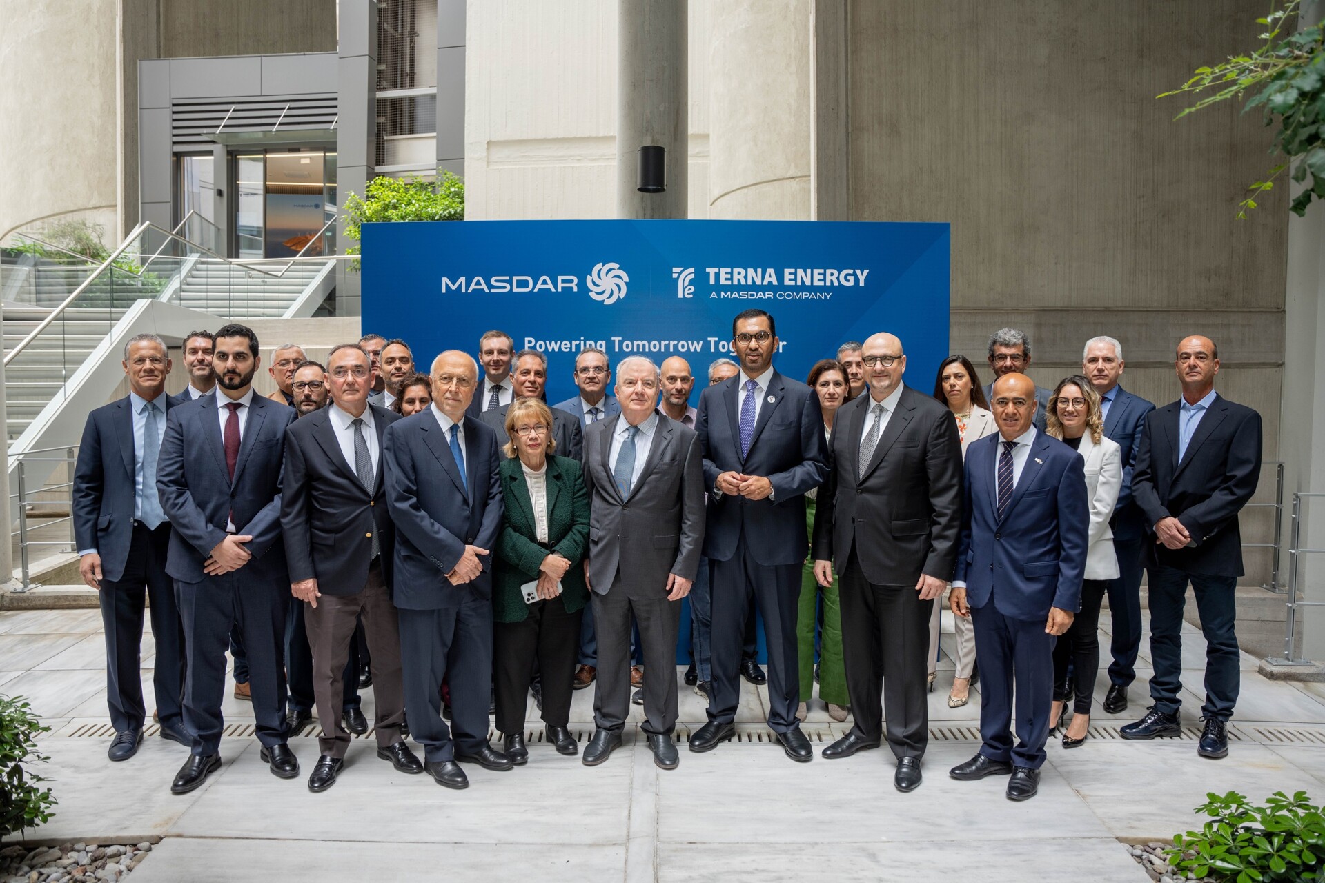 Αντιπροσωπεία της ηγεσίας της Masdar, με επικεφαλής τον Πρόεδρο της Dr. Sultan Al Jaber, επισκέφθηκε τα κεντρικά γραφεία της ΤΕΡΝΑ ΕΝΕΡΓΕΙΑΚΗ στην Αθήνα @ ΤΕΡΝΑ Ενεργειακή