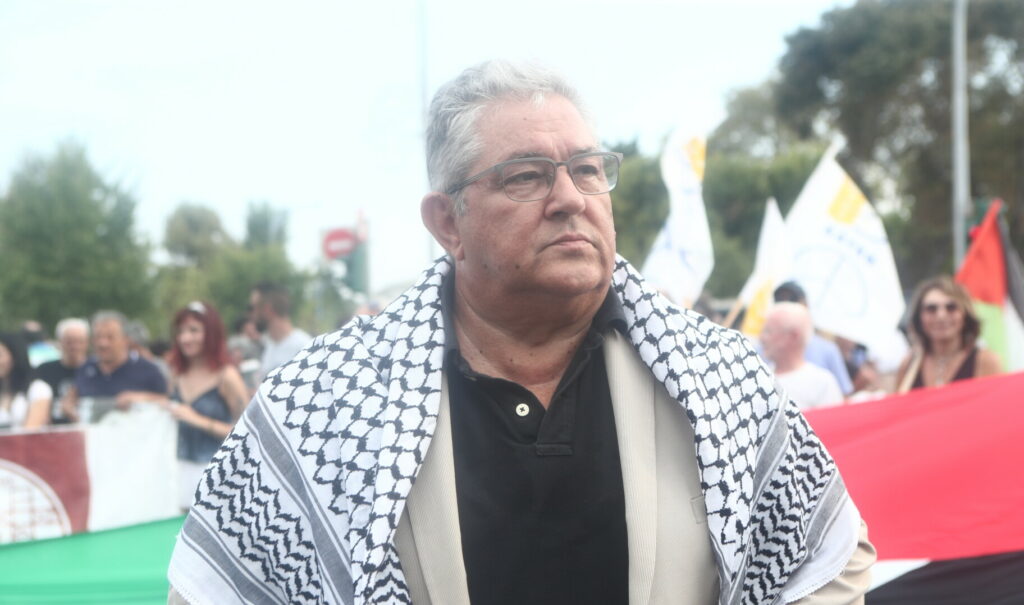 ”Ναι” στην πρόταση του ΚΚΕ για τη Γάζα από ΣΥΡΙΖΑ, Πλεύση, Βελόπουλο, ΝΕΑΡ
