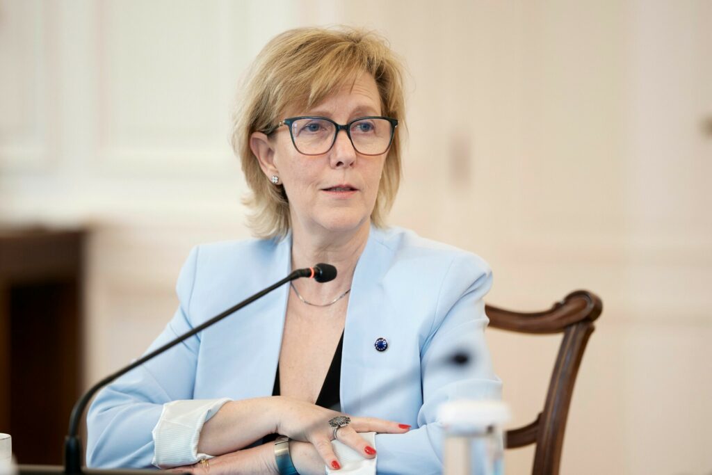 Τράπεζες: Η ΕΕ παγώνει για ένα έτος τους νέους κεφαλαιακούς κανόνες