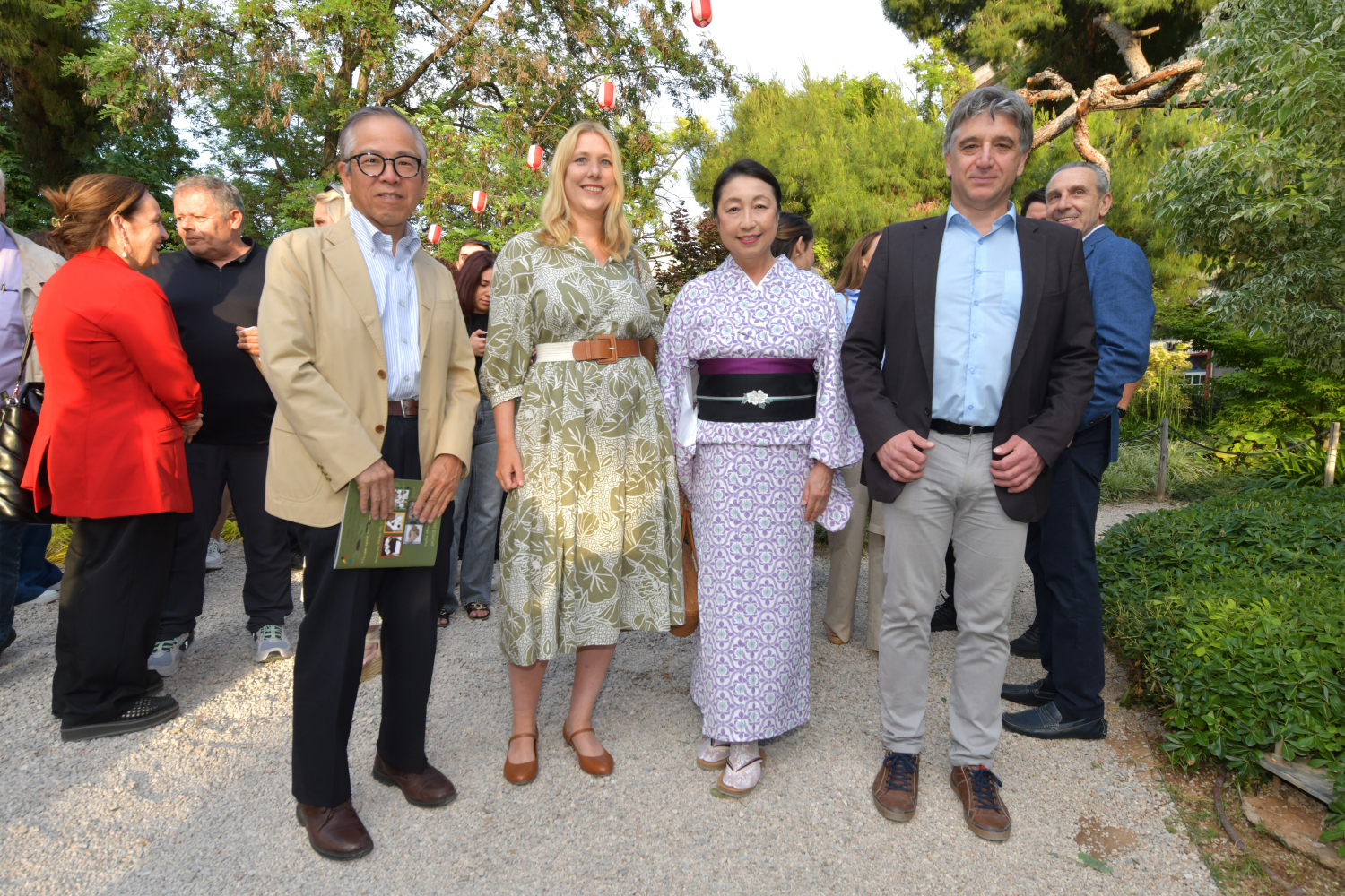 Janine Neuhaus, Γενική Διευθύντρια JTI Hellas, Koichi Ito, Πρέσβης της Ιαπωνίας στην Ελλάδα & η σύζυγός του και Γιώργος Αποστολόπουλος, Αντιδήμαρχος Περιβάλλοντος & Πρασίνου, Δήμος Αθηναίων © JTI