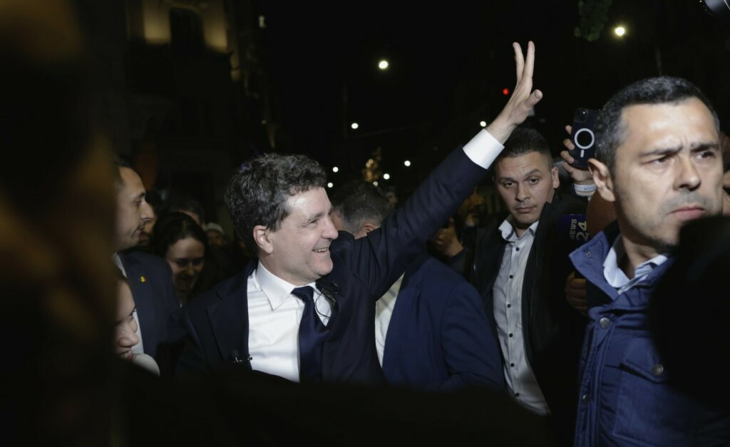 Ρουμανία: Ο Κεντρώος Νικουσόρ Νταν, νέος πρόεδρος της χώρας
