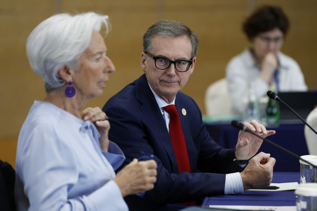Καναδάς: Ασθενέστερη ανάπτυξη βλέπει ο διοικητής της BOC αν παραμείνουν οι δασμοί