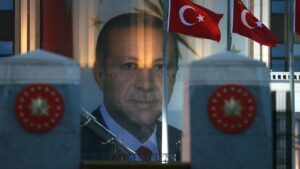 Το συλλεκτικό Gümüşay που χάρισε ο Ερντογάν στους Ευρωπαίους ηγέτες ως διαφήμιση της τουρκικής βιομηχανίας όπλων