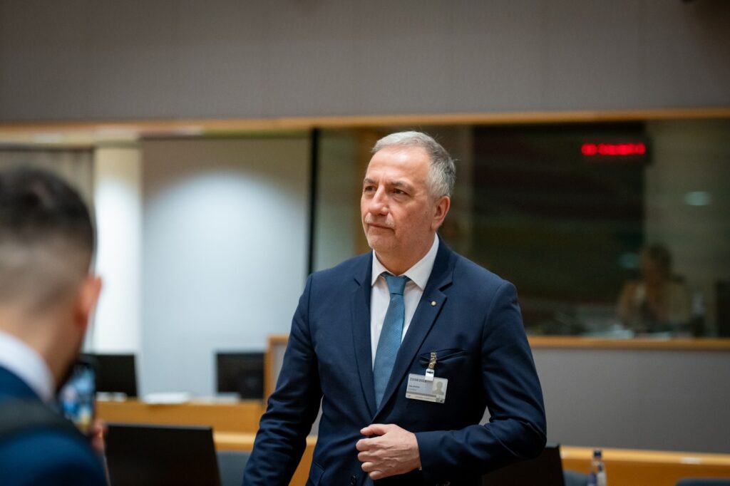 Καλαφάτης: Αναγκαίος ο ευρωπαϊκός συντονισμός για τη δημιουργία Ατζέντας για την AI