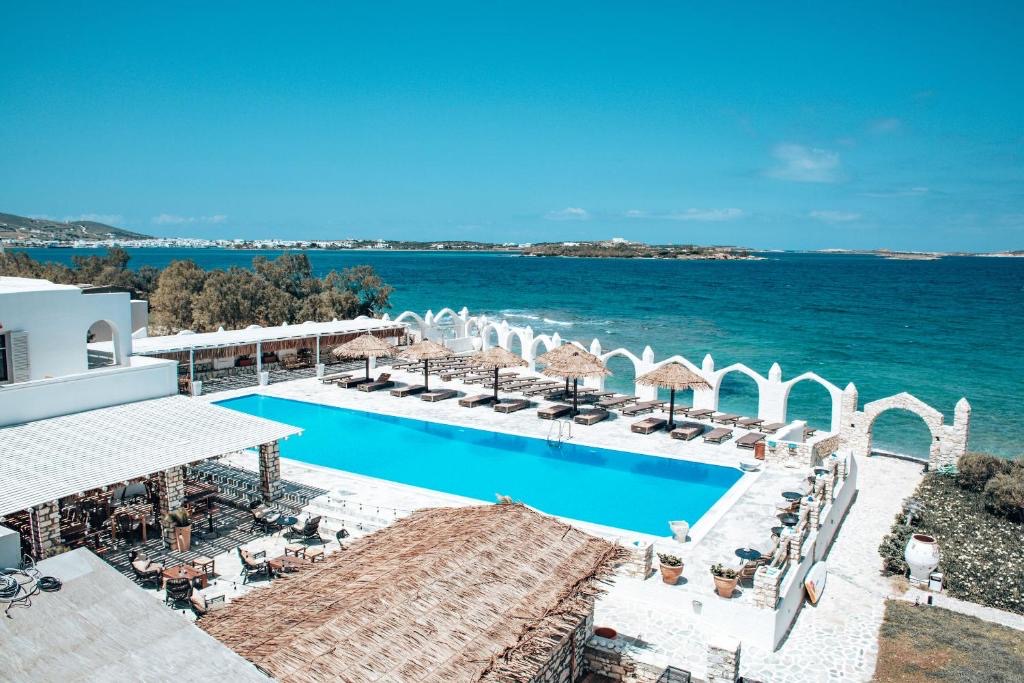 Στα χέρια της HotelBrain το πρώην Selina Paros, σε λειτουργία από το 2026