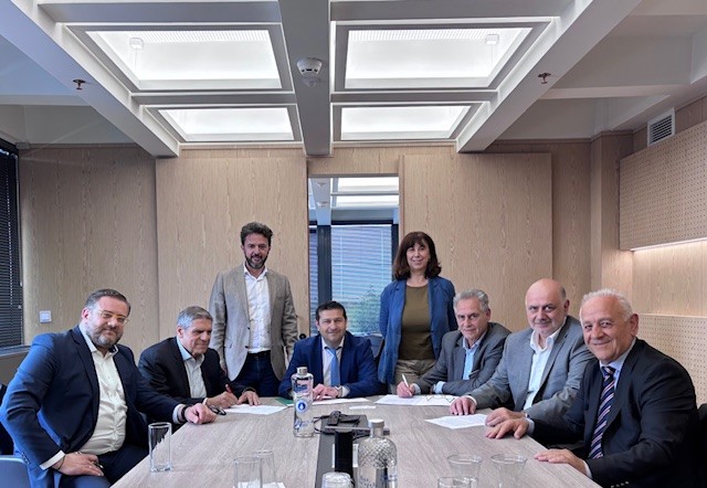 Η ΕΥΑΘ υπέγραψε συμφωνία-πλαίσιο για έξυπνα υδρόμετρα με τις κοινοπραξίες Αχαϊκή Ορειχαλκουργία ΕΠΕ - Ν. & Γ.