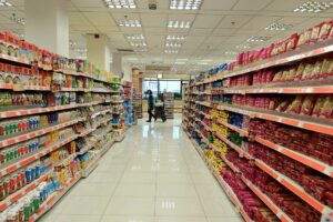Σούπερ μάρκετ: Τι ισχύει με την Πρωτομαγιά 2025, ποια ανοίγουν