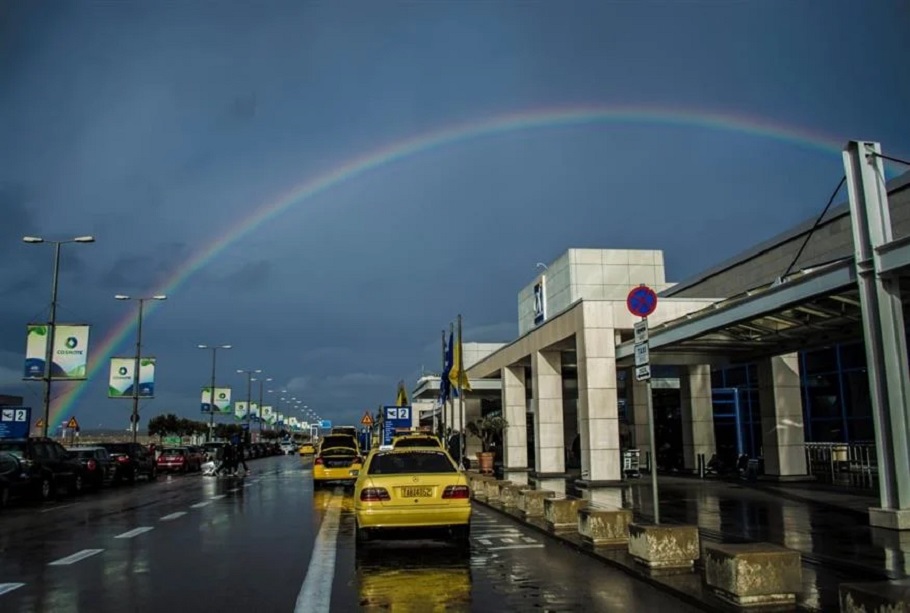Ταξί: Ποιες ώρες δεν θα κυκλοφορούν στο αεροδρόμιο την Πέμπτη