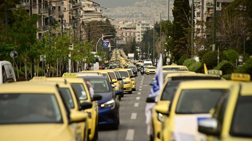 Χωρίς ταξί η Αθήνα για δύο ημέρες