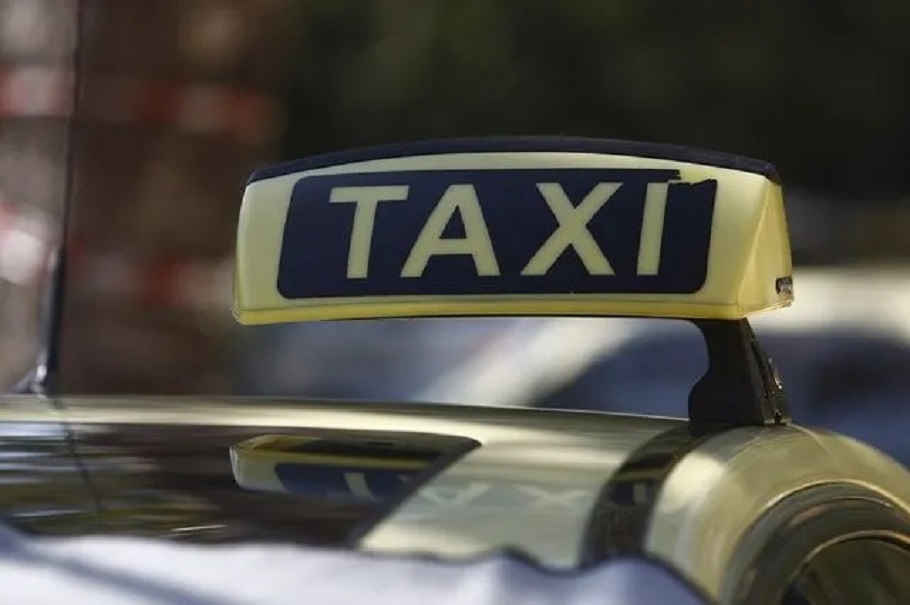 Ταξί: Τρίωρη στάση εργασίας στο αεροδρόμιο “Ελ. Βενιζέλος”