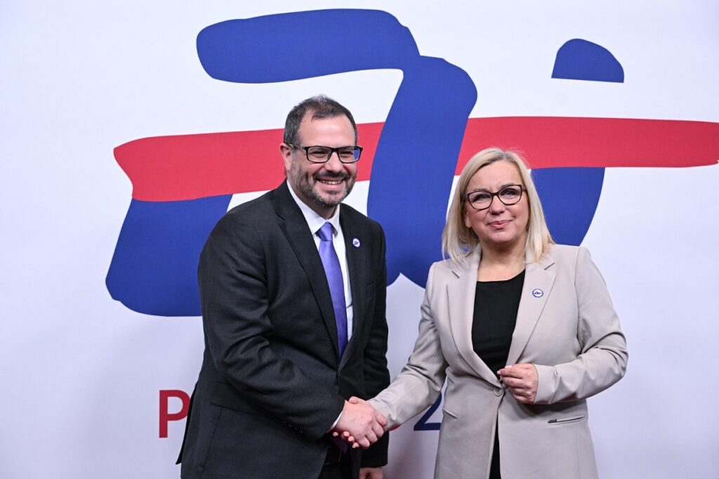 Κάθετος Διάδρομος Φυσικού Αερίου: Πώς μπλοκάρεται από τις υψηλές ταρίφες